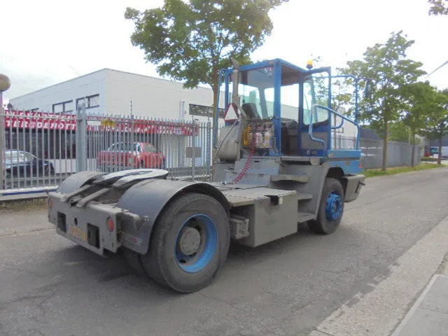 Terberg YT 182 + REGISTRATION - Tractor de terminal: foto 5 Terberg YT 182 + REGISTRATION - Tractor de terminal: foto 5