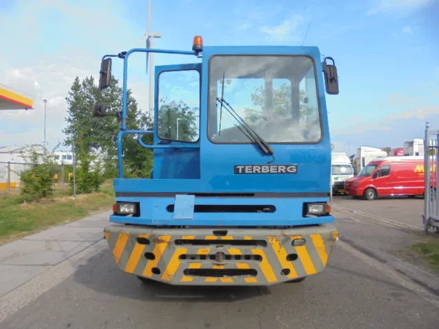 Terberg YT 182 + REGISTRATION - Tractor de terminal: foto 2 Terberg YT 182 + REGISTRATION - Tractor de terminal: foto 2
