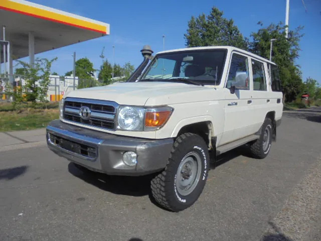 Toyota Land Cruiser HZJ76L 4X4 EXPORT OUTSIDE EU ONLY - SUV: foto 1 Toyota Land Cruiser HZJ76L 4X4 EXPORT OUTSIDE EU ONLY - SUV: foto 1