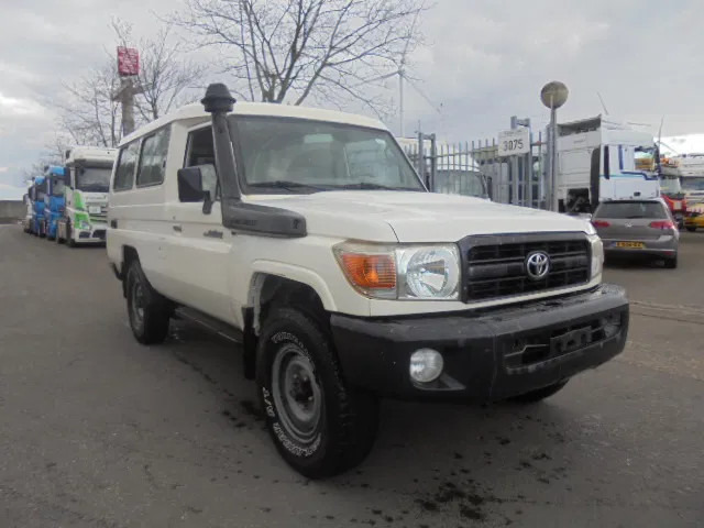 Toyota Land Cruiser HZJ78L 4WD EXPORT OUT EU ONLY - SUV: foto 3 Toyota Land Cruiser HZJ78L 4WD EXPORT OUT EU ONLY - SUV: foto 3