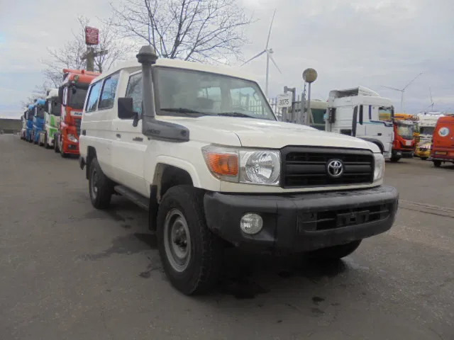 Toyota Land Cruiser HZJ78L 4WD EXPORT OUT EU ONLY - SUV: foto 3 Toyota Land Cruiser HZJ78L 4WD EXPORT OUT EU ONLY - SUV: foto 3