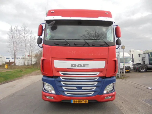 DAF XF 440 ADR+ COMPRESSOR NL TRUCK - Tractor: foto 2 DAF XF 440 ADR+ COMPRESSOR NL TRUCK - Tractor: foto 2