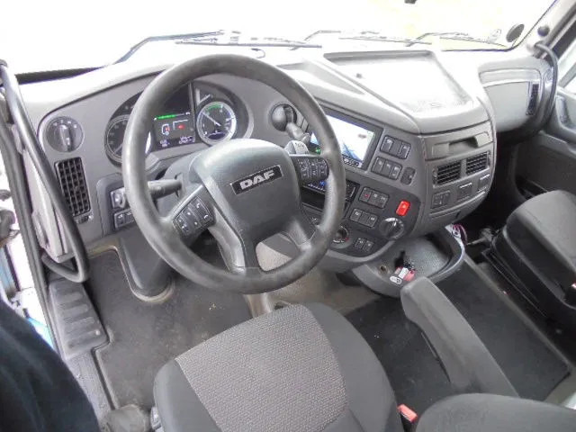 DAF XF 440 SUPER SPACE CAB NL TRUCK - Tractor: foto 4 DAF XF 440 SUPER SPACE CAB NL TRUCK - Tractor: foto 4