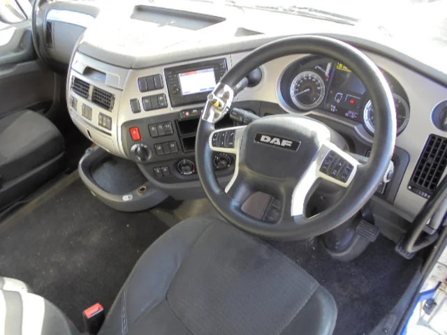 Tractor DAF XF 460 6X2 EUR6 RHD: foto 8