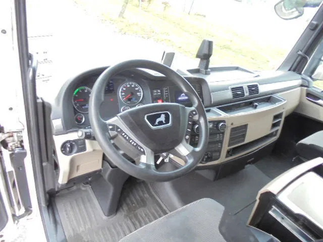 Fotografia de interior 1: Tractor MAN TGA 18.480 XXL MAX