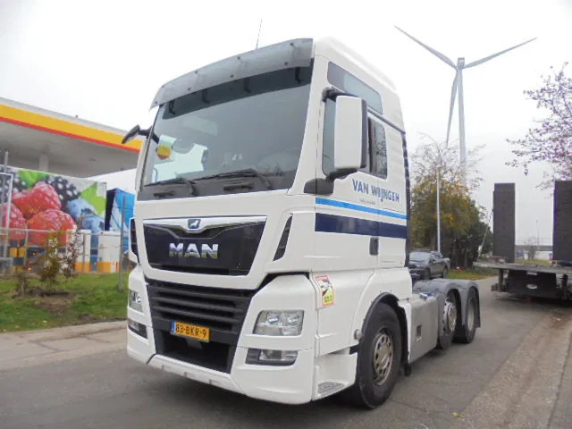 MAN TGX 26.500 XXL 6X2 SMART TACHO 20X IN STOCK - Tractor: foto 1 MAN TGX 26.500 XXL 6X2 SMART TACHO 20X IN STOCK - Tractor: foto 1