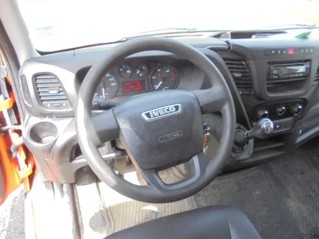 Veículo comercial Iveco Daily 35C14: foto 9