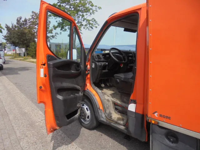 Veículo comercial Iveco Daily 35C14: foto 8
