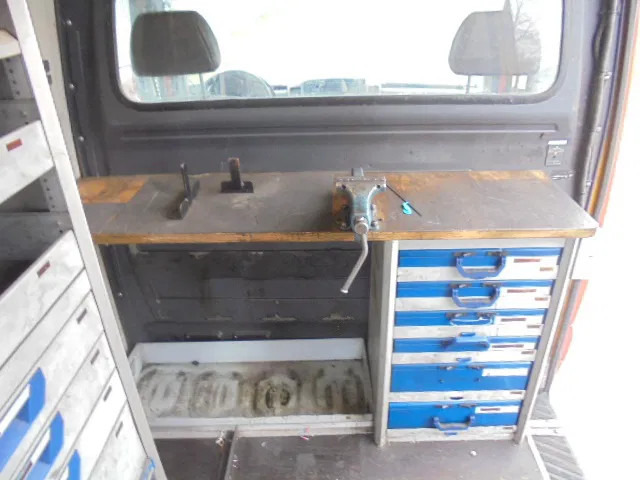 Volkswagen Crafter 35 BESTEL L2 H2 2.5 TDI 80 KW SERVICE CAR COMPLEET - Furgão: foto 4 Volkswagen Crafter 35 BESTEL L2 H2 2.5 TDI 80 KW SERVICE CAR COMPLEET - Furgão: foto 4