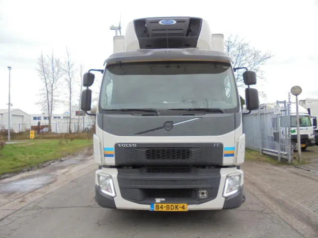 Volvo FE 250 CHEREAU NL TRUCK - Camião isotérmico: foto 2 Volvo FE 250 CHEREAU NL TRUCK - Camião isotérmico: foto 2