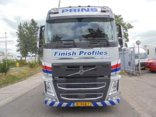 Volvo FH 420 6X2 NL TRUCK - Camião grua: foto 3 Volvo FH 420 6X2 NL TRUCK - Camião grua: foto 3