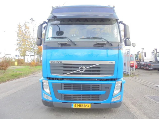 Volvo FH 420 6X2 NL TRUCK - Camião de lona: foto 2 Volvo FH 420 6X2 NL TRUCK - Camião de lona: foto 2