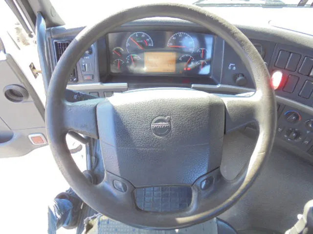 Locação financeira de Volvo FM 260 MANUAL GEAR NL TRUCK Volvo FM 260 MANUAL GEAR NL TRUCK: foto 13