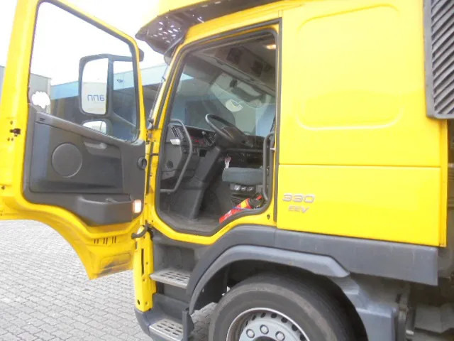 Volvo FM 330 KASSBOHRER - Camião transporte de veículos: foto 5 Volvo FM 330 KASSBOHRER - Camião transporte de veículos: foto 5