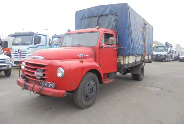 Camião de lona Volvo L 465: foto 1