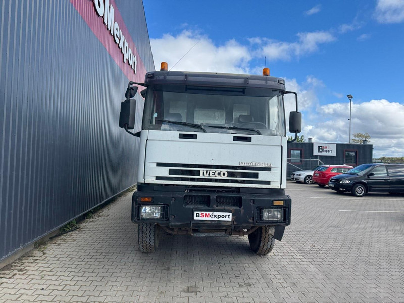 Iveco Trakker 410E42, manual pump - Camião basculante: foto 2 Iveco Trakker 410E42, manual pump - Camião basculante: foto 2