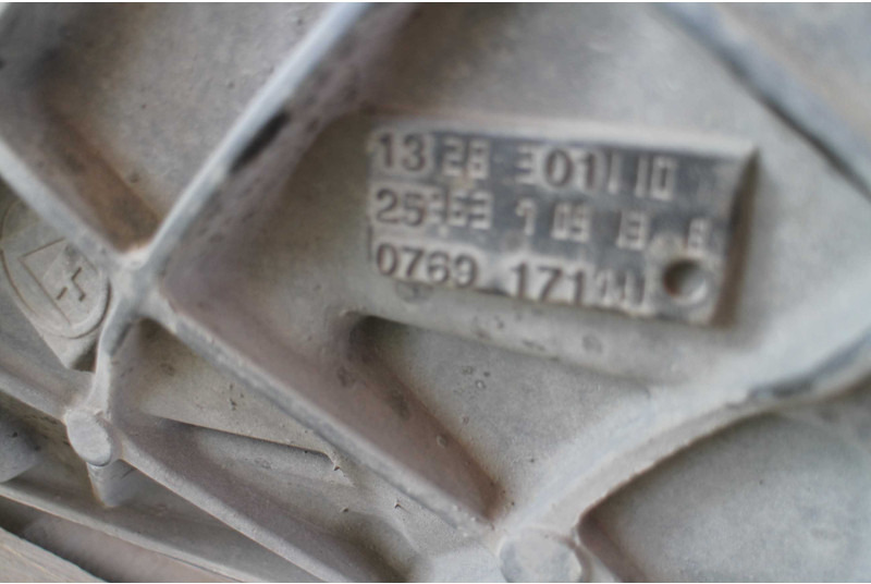 MAN ZF 12 AS 2130TD gearbox for MAN truck tractor - Caixa de velocidade para Camião: foto 2 MAN ZF 12 AS 2130TD gearbox for MAN truck tractor - Caixa de velocidade para Camião: foto 2