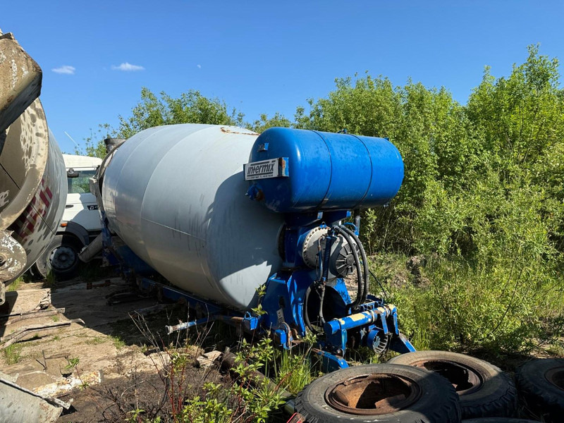 Mercedes-Benz Actros, MAN. 10 x pieces mixer. 9-10 m3 - Camião betoneira: foto 3 Mercedes-Benz Actros, MAN. 10 x pieces mixer. 9-10 m3 - Camião betoneira: foto 3