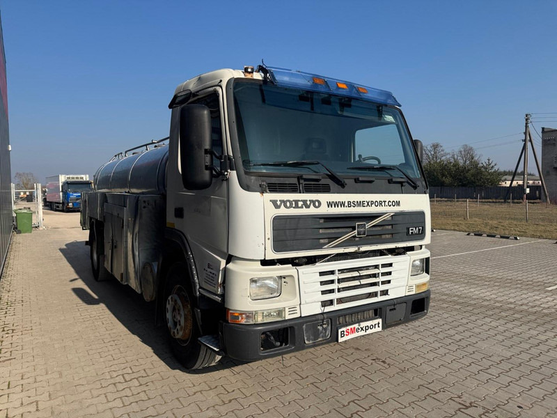 Volvo FM7, 12000 l water/milk tank truck - Camião cisterna: foto 2 Volvo FM7, 12000 l water/milk tank truck - Camião cisterna: foto 2