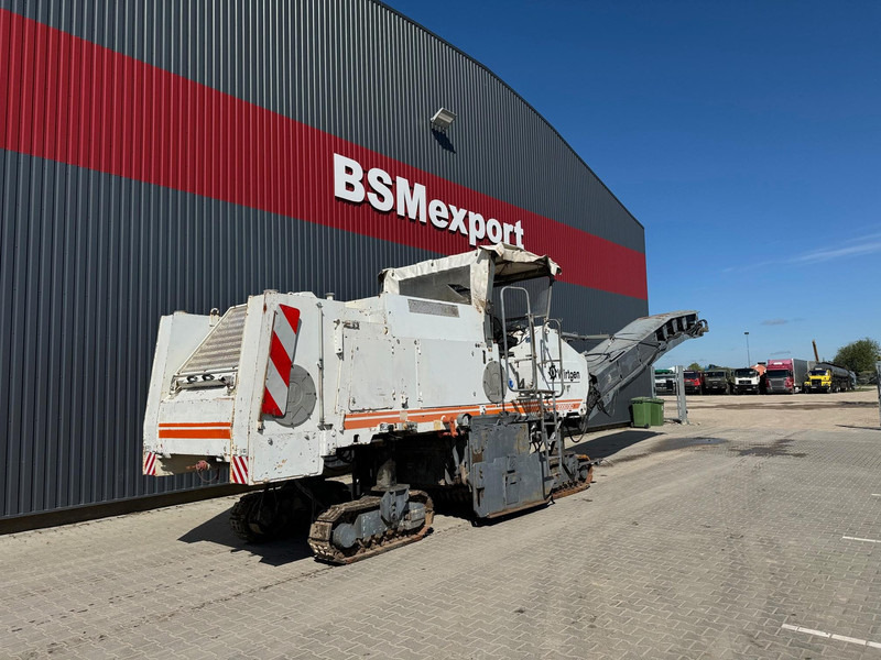 Wirtgen 2000 DC - Máquina de asfalto: foto 1 Wirtgen 2000 DC - Máquina de asfalto: foto 1