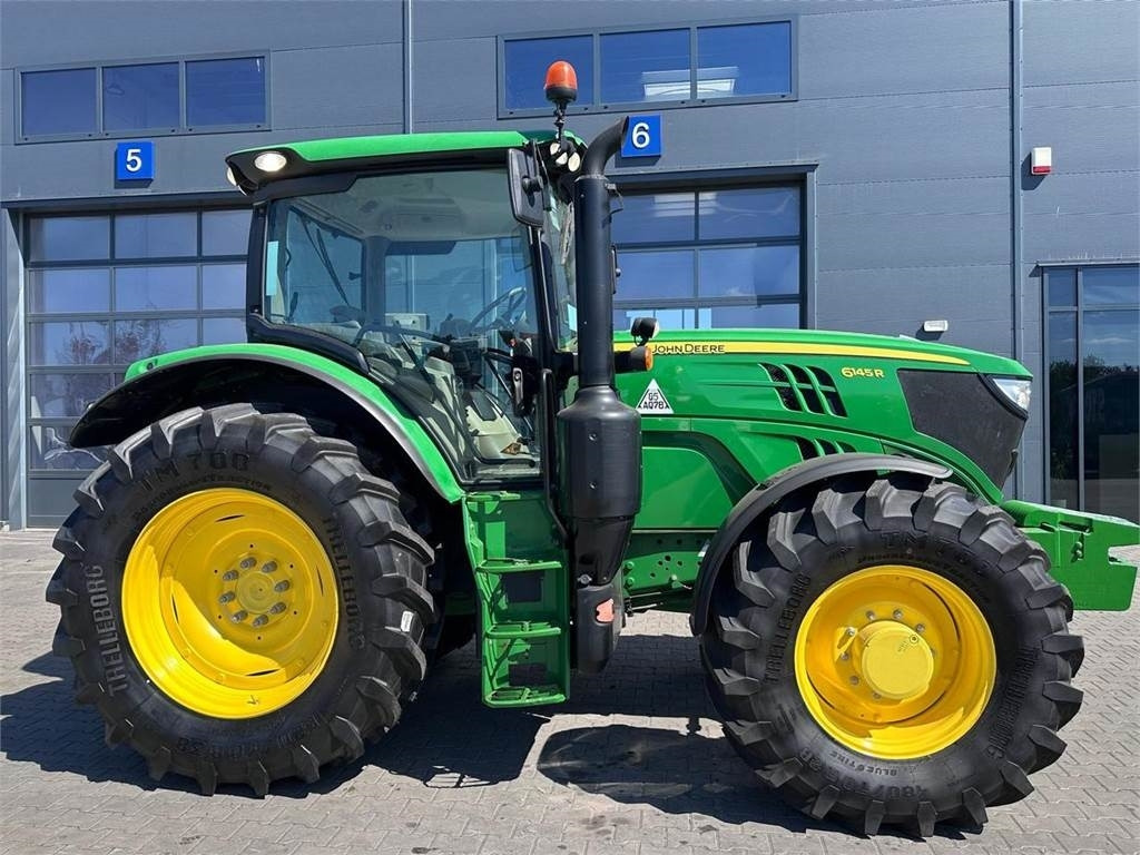John Deere 6145R - Trator: foto 2 John Deere 6145R - Trator: foto 2