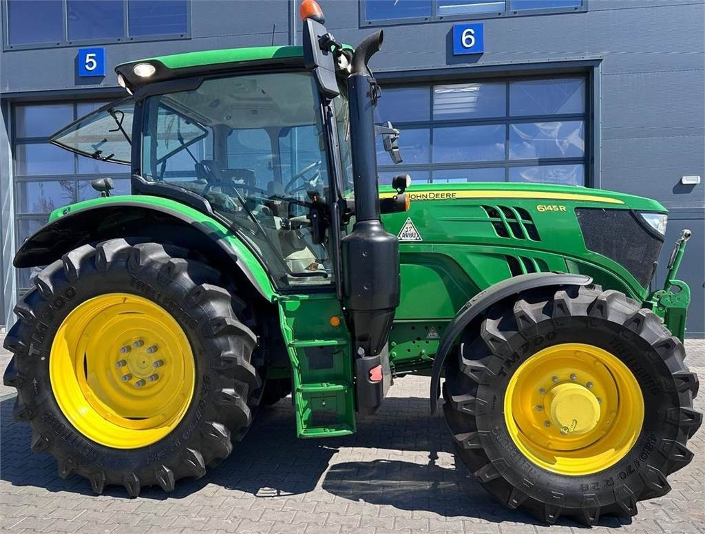 John Deere 6145R - Trator: foto 2 John Deere 6145R - Trator: foto 2