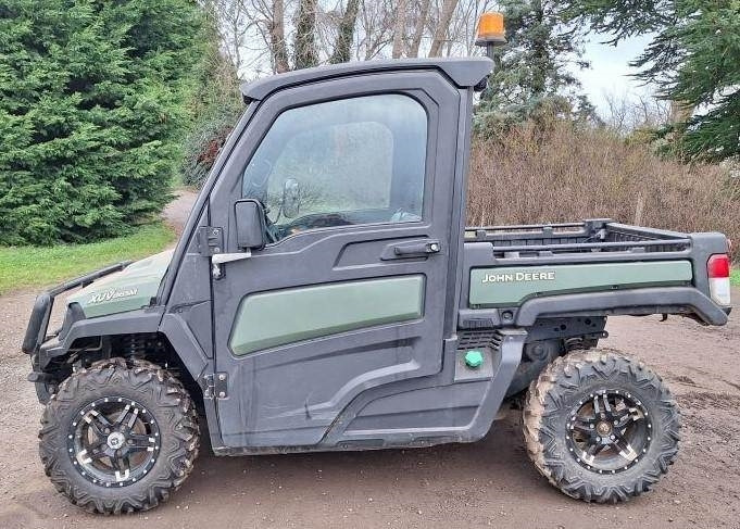 John Deere XUV 865M - Quadriciclo: foto 3 John Deere XUV 865M - Quadriciclo: foto 3
