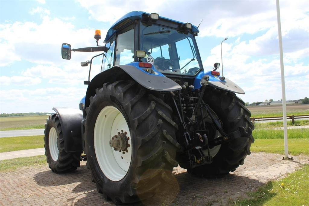 New Holland TM175 - Trator: foto 3 New Holland TM175 - Trator: foto 3