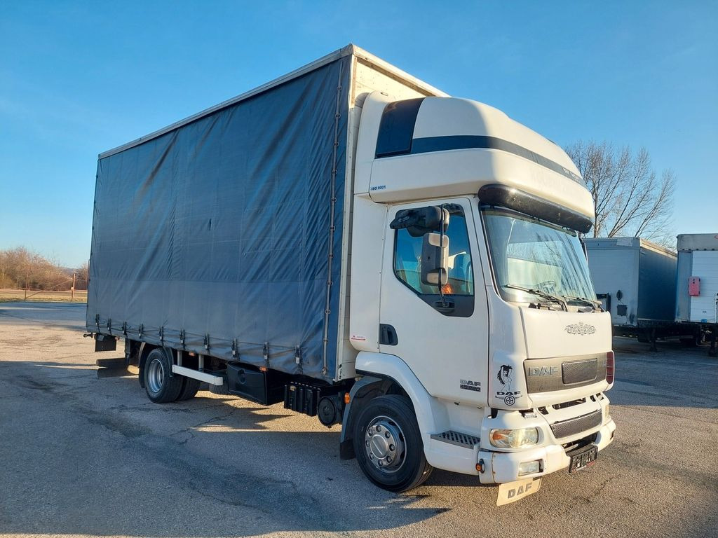 DAF FA LF 45.220 E12 4x2 DAF FA LF 45.220 E12 4x2 - Camião de lona: foto 2 DAF FA LF 45.220 E12 4x2 DAF FA LF 45.220 E12 4x2 - Camião de lona: foto 2