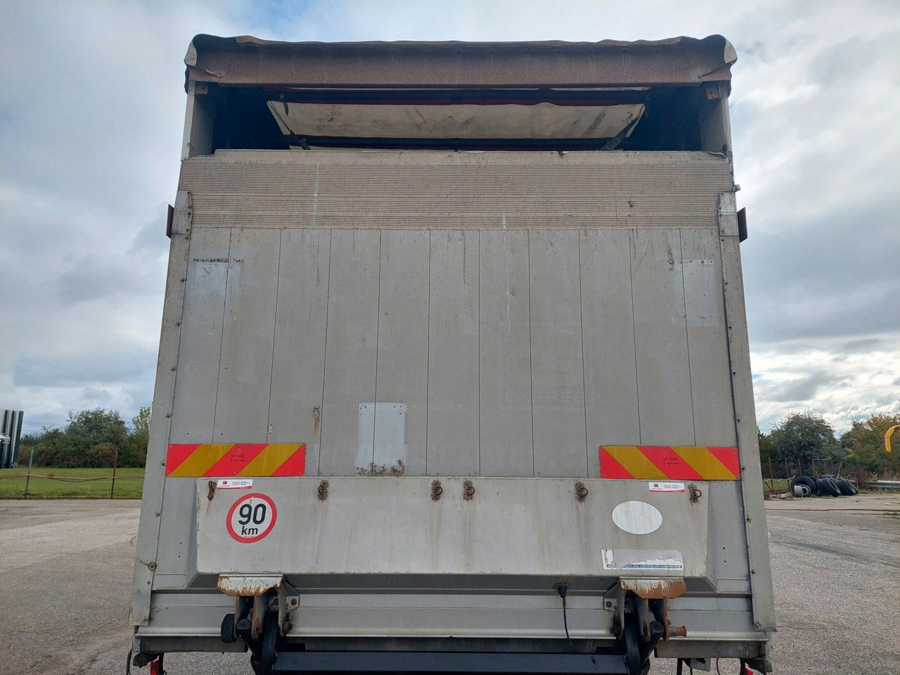 DAF FA LF 45.220 G12 4x2 - Camião de lona: foto 5 DAF FA LF 45.220 G12 4x2 - Camião de lona: foto 5