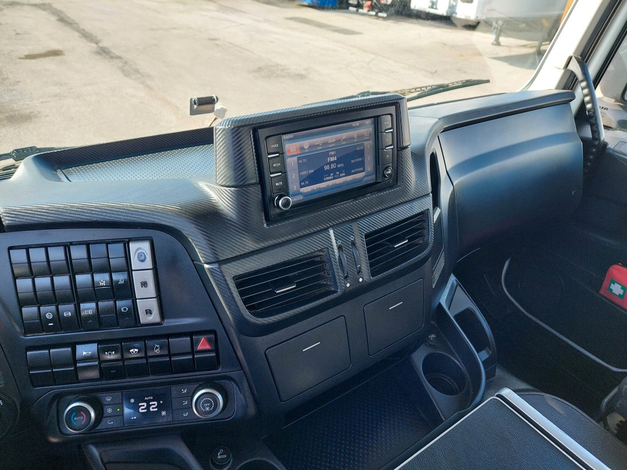 Locação financeira de  Iveco AD340T45 Bordmatic Dautel 8x4 Iveco AD340T45 Bordmatic Dautel 8x4: foto 15