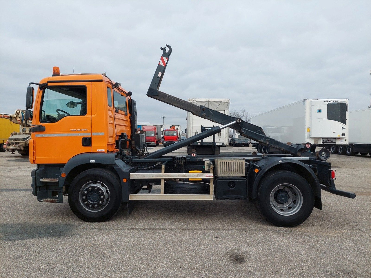 Camião polibenne MAN TGM 18.290 4X2 BB: foto 9 Camião polibenne MAN TGM 18.290 4X2 BB: foto 9