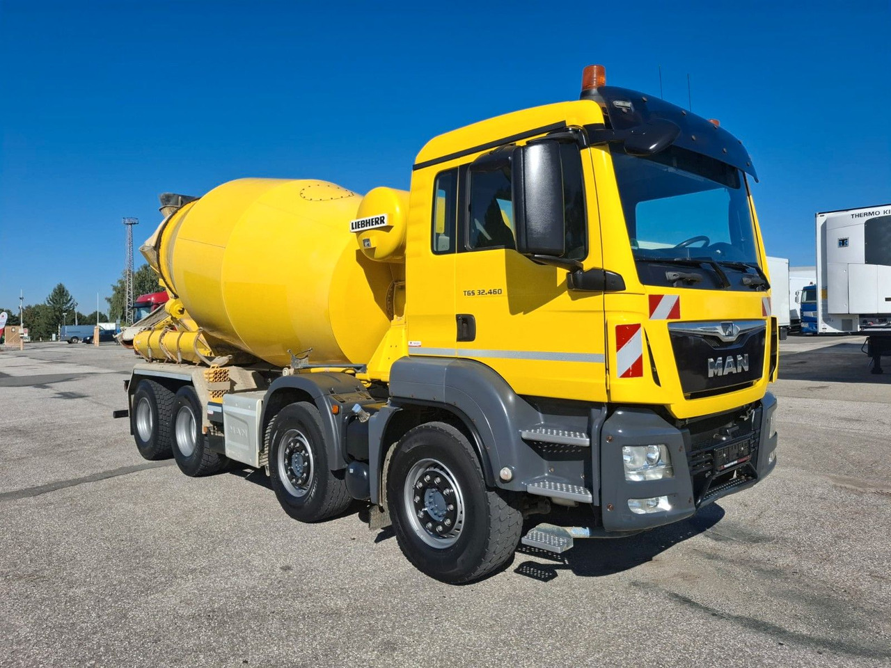MAN TGS 32.460 8X4 BB Liebherr 9 m³ - Camião betoneira: foto 4 MAN TGS 32.460 8X4 BB Liebherr 9 m³ - Camião betoneira: foto 4