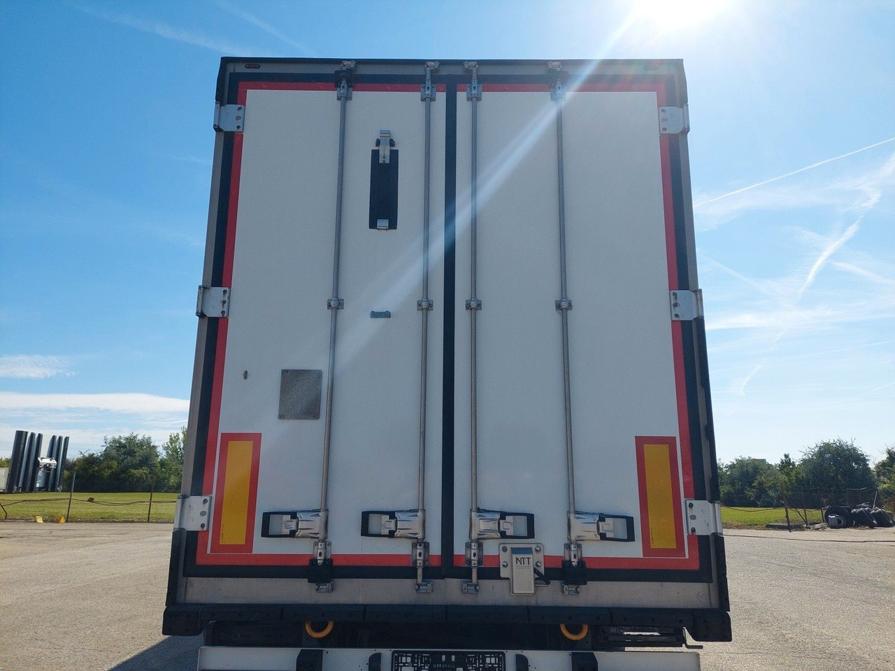 Schmitz Cargobull SKO24 ThermoKing SLXi 300 - Semi-reboque frigorífico: foto 5 Schmitz Cargobull SKO24 ThermoKing SLXi 300 - Semi-reboque frigorífico: foto 5