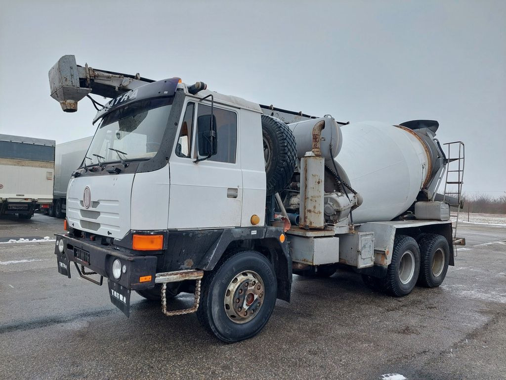 Tatra T815 6x6 mit Fördererband PD-01 - Camião betoneira: foto 1 Tatra T815 6x6 mit Fördererband PD-01 - Camião betoneira: foto 1