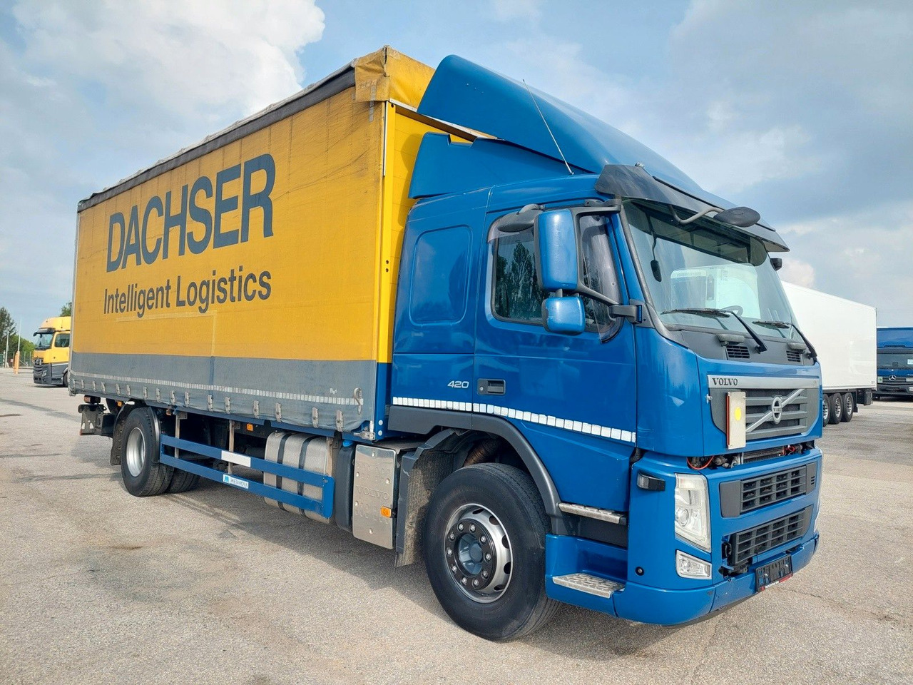 Volvo FM13 420 42R 4x2 BL Edscha - Camião de lona: foto 2 Volvo FM13 420 42R 4x2 BL Edscha - Camião de lona: foto 2