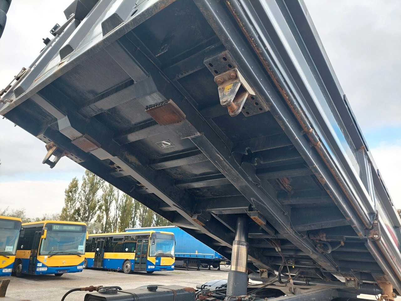 Volvo FMX 460 Meiller Bordmatik 6x4 - Camião basculante: foto 5 Volvo FMX 460 Meiller Bordmatik 6x4 - Camião basculante: foto 5