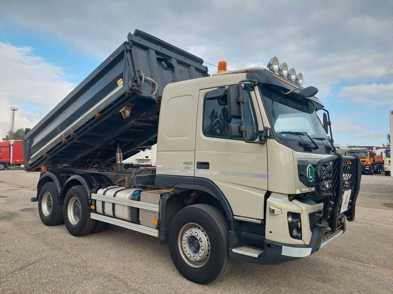 Volvo FMX 460 Meiller Bordmatik 6x4 - Camião basculante: foto 2 Volvo FMX 460 Meiller Bordmatik 6x4 - Camião basculante: foto 2