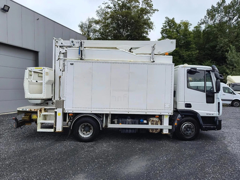 Iveco EuroCargo 120 120E18 + COMET 151TAL (15 m) - Camião: foto 3 Iveco EuroCargo 120 120E18 + COMET 151TAL (15 m) - Camião: foto 3