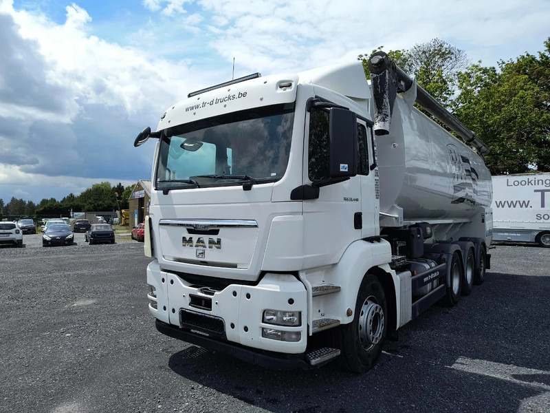 MAN TGS 33.400 ECOVRAC 8X4 - RETARDER - Camião cisterna: foto 1 MAN TGS 33.400 ECOVRAC 8X4 - RETARDER - Camião cisterna: foto 1