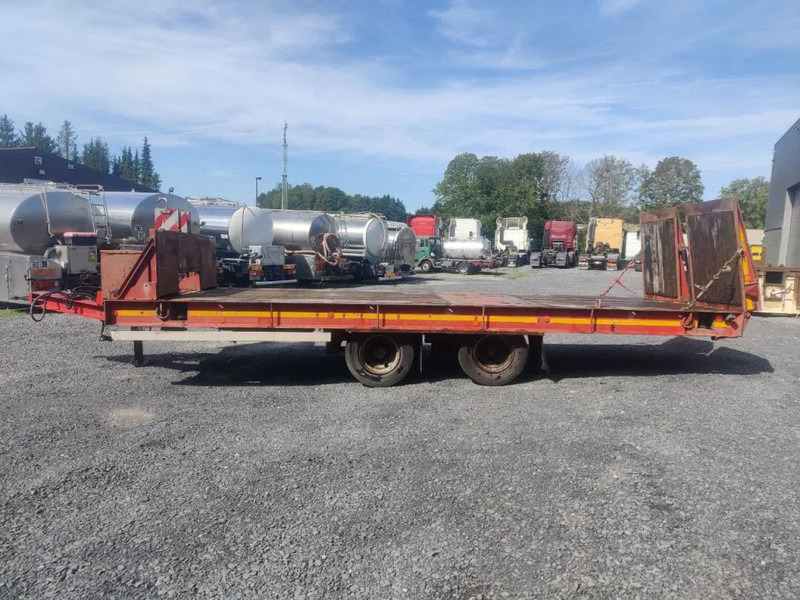 MOL 2 AXLES TIPPING TRAILER WITH RAMPS - Reboque baixa: foto 4 MOL 2 AXLES TIPPING TRAILER WITH RAMPS - Reboque baixa: foto 4
