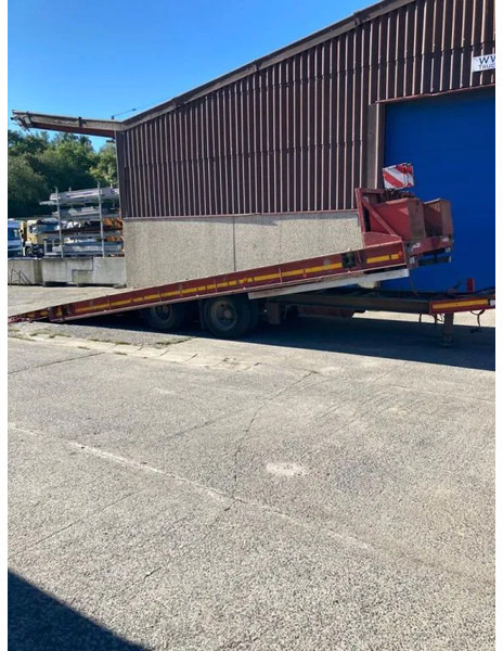 MOL 2 AXLES TIPPING TRAILER WITH RAMPS - Reboque baixa: foto 1 MOL 2 AXLES TIPPING TRAILER WITH RAMPS - Reboque baixa: foto 1