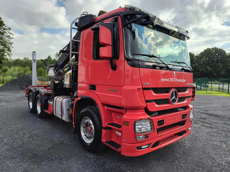 Mercedes-Benz Actros 3360 V8 CRANE HIAB 251S80 - 6X4 - V8 - Camião de transporte de madeira, Camião grua: foto 3 Mercedes-Benz Actros 3360 V8 CRANE HIAB 251S80 - 6X4 - V8 - Camião de transporte de madeira, Camião grua: foto 3