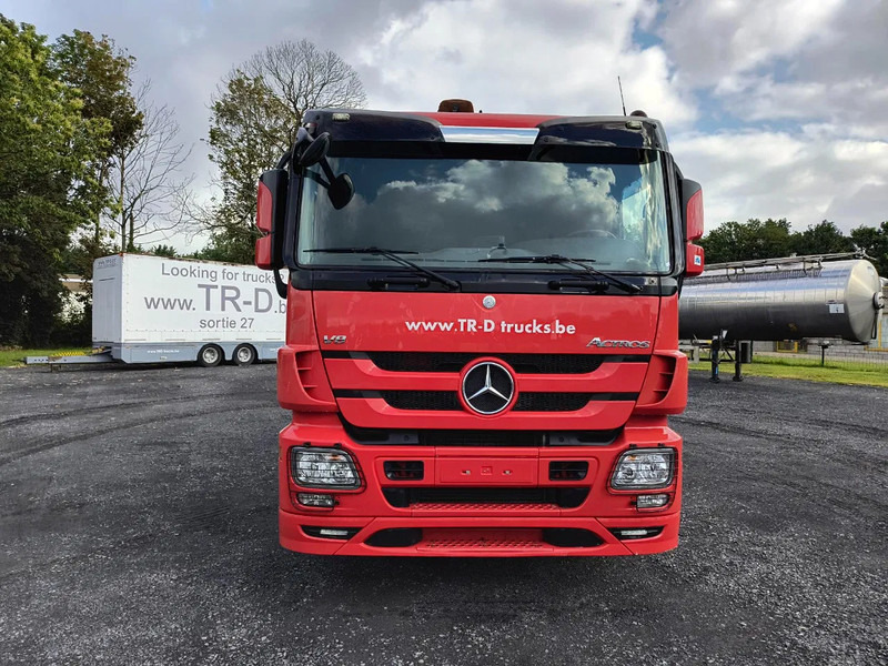 Mercedes-Benz Actros 3360 V8 CRANE HIAB 251S80 - 6X4 - V8 - Camião de transporte de madeira, Camião grua: foto 2 Mercedes-Benz Actros 3360 V8 CRANE HIAB 251S80 - 6X4 - V8 - Camião de transporte de madeira, Camião grua: foto 2
