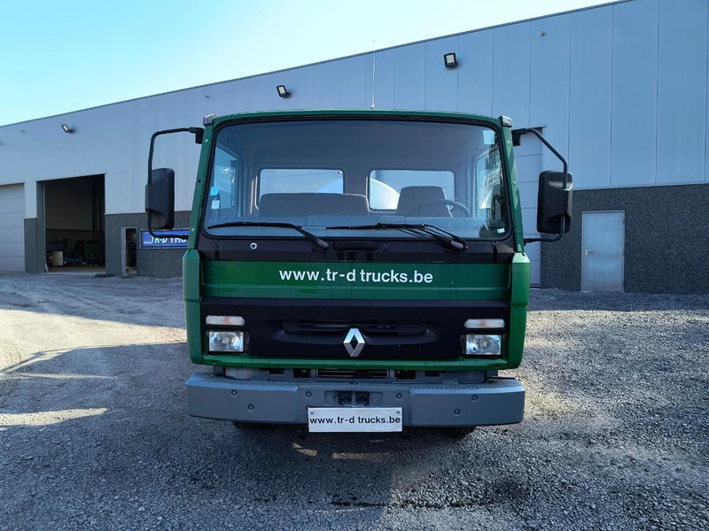 Renault Midliner S135 - ONLY 54 400KM - SMALL TANK 3680L INSULATED INOX - Camião cisterna: foto 2 Renault Midliner S135 - ONLY 54 400KM - SMALL TANK 3680L INSULATED INOX - Camião cisterna: foto 2