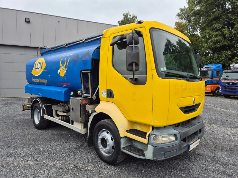 Renault Midlum 220 10500L FUEL / CARBURANT - 4 COMP/A LAMES - Camião cisterna: foto 3 Renault Midlum 220 10500L FUEL / CARBURANT - 4 COMP/A LAMES - Camião cisterna: foto 3