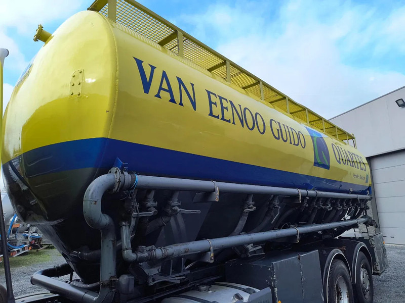 Locação financeira de Scania 94 G.300 6X2 FOODBULK SILO - 8 COMP. - STEERING AXLE Scania 94 G.300 6X2 FOODBULK SILO - 8 COMP. - STEERING AXLE: foto 12