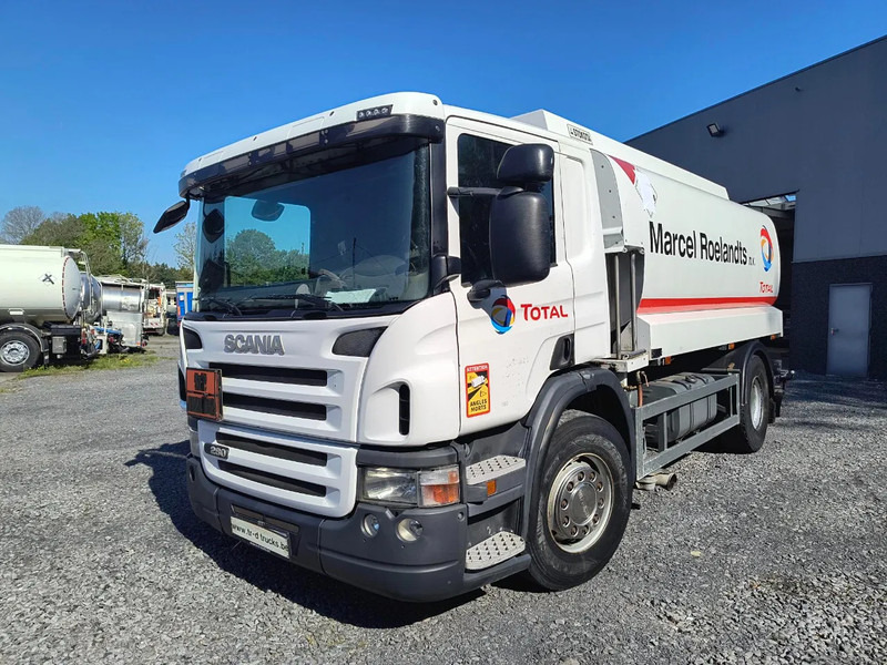 Scania P280 13000L FUEL/CARBURANT TANK - 4 COMP - Camião cisterna: foto 1 Scania P280 13000L FUEL/CARBURANT TANK - 4 COMP - Camião cisterna: foto 1