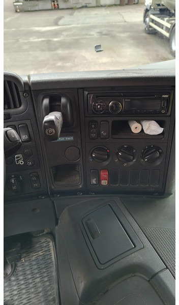 Camião cisterna Scania P280 6X2- 19000L-5 compartiments: foto 13