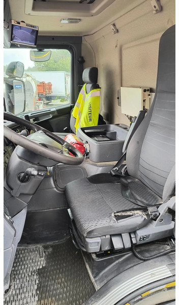 Camião cisterna Scania P280 6X2- 19000L-5 compartiments: foto 17